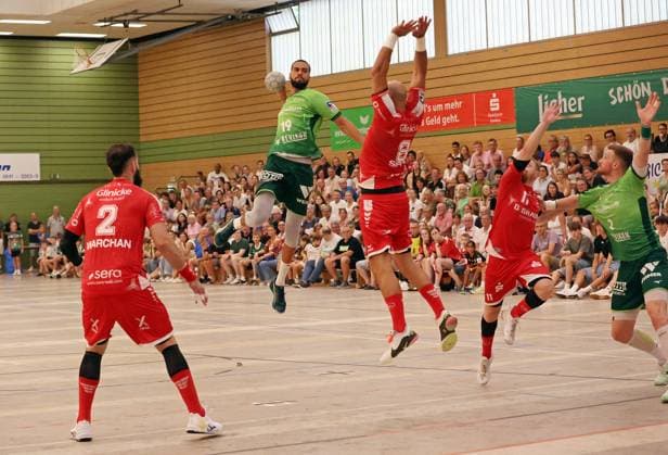 09 08 2025, xovx, Handball Lindencup 2025, HSG Wetzlar MT Melsungen v l Ruben Marchan MT Melsungen , Philipp Ahouansou HSG Wetzlar , Adrian Sipos MT Melsungen , Dimitri Ignatow MT Melsungen ,, Nikola Grahovac HSG Wetzlar Linden Stadthalle Hessen Germany EN