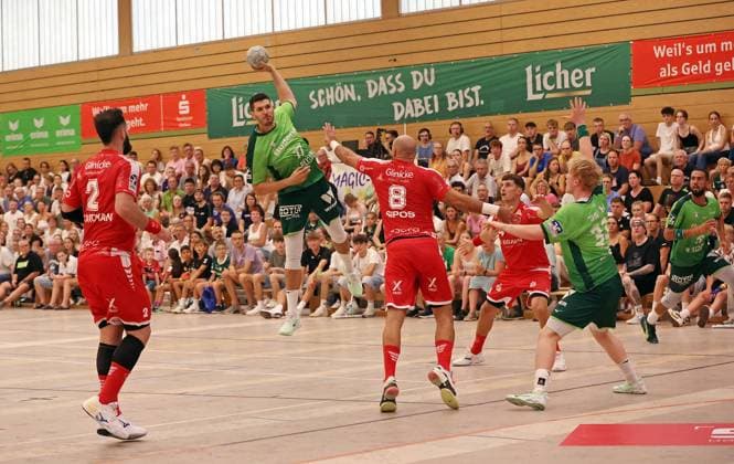 09 08 2025, xovx, Handball Lindencup 2025, HSG Wetzlar MT Melsungen f l Ruben Marchan MT Melsungen , Stefan Cavor HSG Wetzlar , Adrian Sipos MT Melsungen , Nikolaj Enderleit MT Melsungen , Georg Löwen HSG Wetzlar Linden Stadthalle Hessen Germany EN