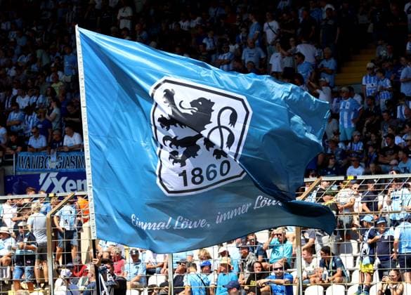 Football, Men, 3 Liga, Season 2025 2026, TSV 1860 Munich VFL Osnabrück A flag with the logo, coat of arms of TSV 1860 Munich