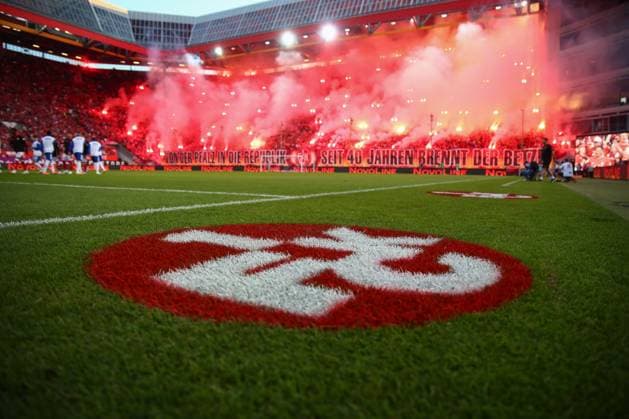 09.08.2025, xmohx, Fussball 2. Bundesliga, 1. FC Kaiserslautern - FC Schalke 04 emspor, v.l. Symbolfoto, Symbolbild, Symbol Fans, Zuschauer, Publikum, Tribuene Choreo, Choreografie, Choreographie Pyro, Pyrotechnik, Bengalo, Rauch, Feuerwerk (DFL DFB REGULATIONS PROHIBIT ANY USE OF PHOTOGRAPHS as IMAGE SEQUENCES and or QUASI-VIDEO) Kaiserslautern *** 09 08 2025, xmohx, Football 2 Bundesliga, 1 FC Kaiserslautern FC Schalke 04 emspor, v l symbol photo, symbol image, symbol fans, spectators, audience, tribute choreo, choreography, choreography pyro, pyrotechnics, Bengalo, smoke, fireworks DFL DFB REGULATIONS PROHIBIT ANY USE OF PHOTOGRAPHS as IMAGE SEQUENCES and or QUASI VIDEO Kaiserslautern