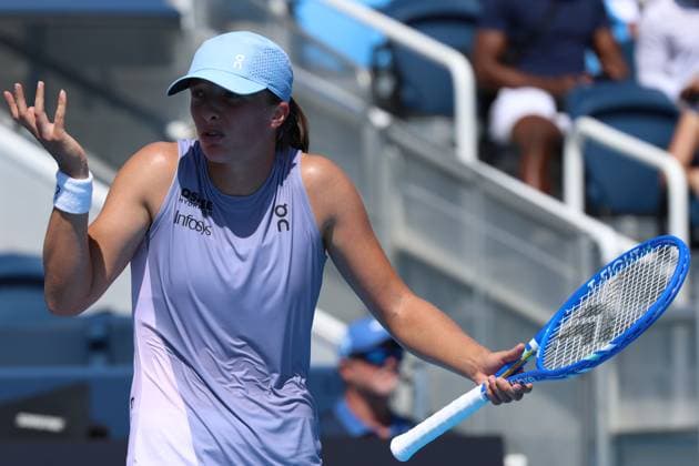 August 9, 2025, Mason, Ohio, United States: IGA SWIATEK of Poland during the match against A. Potapova in the second round of the Cincinnati Open at the Lindner Family Tennis Center. Mason, Ohio. Swiatek won 6:1, 6:4 Mason United States - ZUMAc278 20250809_zsp_c278_008 Copyright: xMarcinxCholewinskix