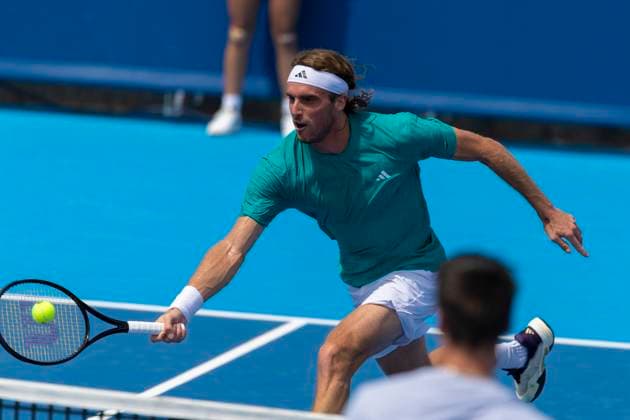 August 9, 2025, Mason, Ohio, USA: Mason, Ohio; Cincinnati Open Tennis Tournament - 2025 08 09 -Stefanos Tsitsipas plays a ball against opponent Fabian Marozsan. - ZUMAPress Mason USA - ZUMAn24_ 20250809_zaf_n24_111 Copyright: xWallyxNellx