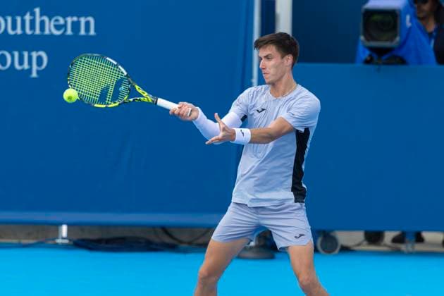 August 9, 2025, Mason, Ohio, USA: Mason, Ohio; Cincinnati Open Tennis Tournament - 2025 08 09 -Fabian Marozsan plays a ball against opponent Stefanos Tsitsipas. - ZUMAPress Mason USA - ZUMAn24_ 20250809_zaf_n24_115 Copyright: xWallyxNellx