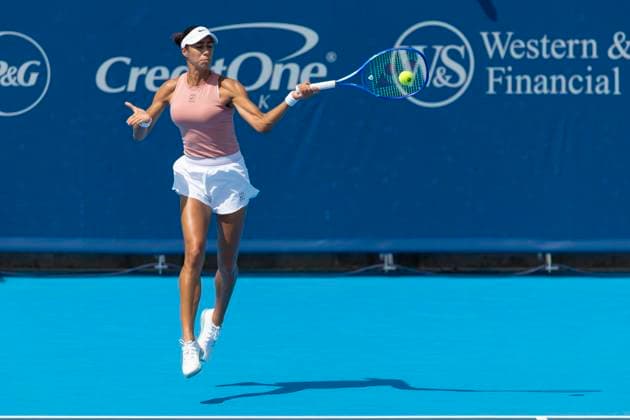 August 9, 2025, Mason, Ohio, USA: Mason, Ohio; Cincinnati Open Tennis Tournament - 2025 08 09 - Olga Danilovic plays a ball against opponent Emma Raducanu. - ZUMAPress Mason USA - ZUMAn24_ 20250809_zaf_n24_147 Copyright: xWallyxNellx
