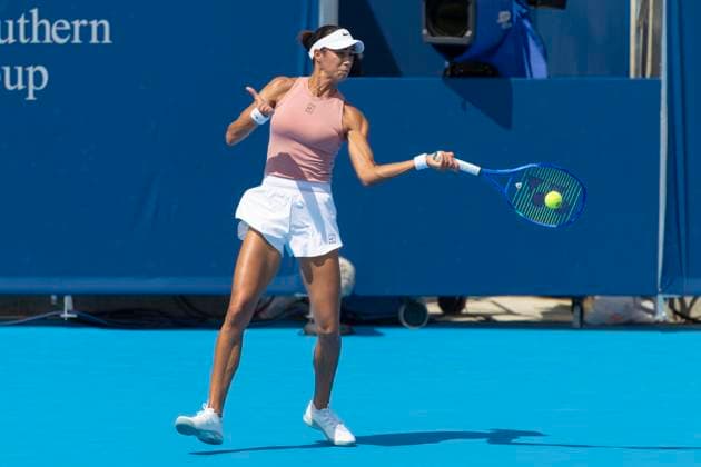 August 9, 2025, Mason, Ohio, USA: Mason, Ohio; Cincinnati Open Tennis Tournament - 2025 08 09 - Olga Danilovic plays a ball against opponent Emma Raducanu. - ZUMAPress Mason USA - ZUMAn24_ 20250809_zaf_n24_161 Copyright: xWallyxNellx