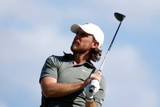 MEMPHIS, TN - AUGUST 09: Tommy Fleetwood of England watches his tee shot on No. 18 during the third round of the FedEx St. Jude Championship, August 9, 2025, at TPC Southward in Memphis, Tennessee. (Photo by Matthew Maxey Icon Sportswire) GOLF: AUG 09 PGA, Golf Herren FedEx Cup Playoffs - FedEx St. Jude Championship EDITORIAL USE ONLY Icon250809081