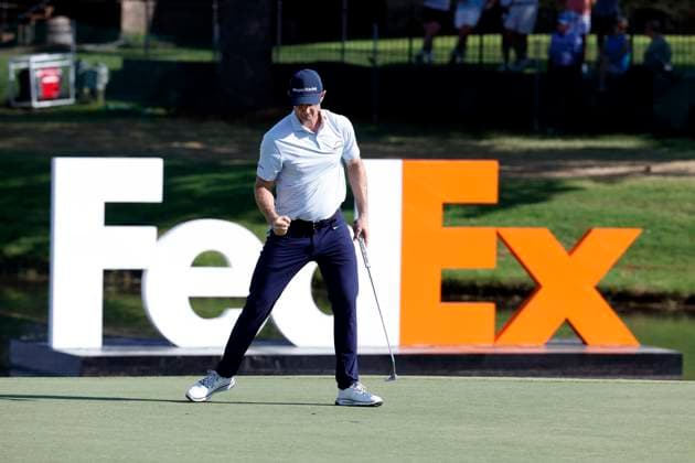 MEMPHIS, TN - AUGUST 09: Justin Rose of England fist pumps after making a putt on No. 18 during the third round of the FedEx St. Jude Championship, August 9, 2025, at TPC Southward in Memphis, Tennessee. (Photo by Matthew Maxey Icon Sportswire) GOLF: AUG 09 PGA, Golf Herren FedEx Cup Playoffs - FedEx St. Jude Championship EDITORIAL USE ONLY Icon250809084