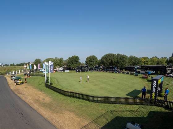 BOLINGBROOK, IL - AUGUST 09: A general view of the putting green before day two of LIV Golf Chicago on Saturday, August 09, 2025 at Bolingbrook Golf Club in Bolingbrook, IL. (Photo by Joseph Weiser Icon Sportswire) GOLF: AUG 09 LIV Golf Chicago EDITORIAL USE ONLY Icon250809003