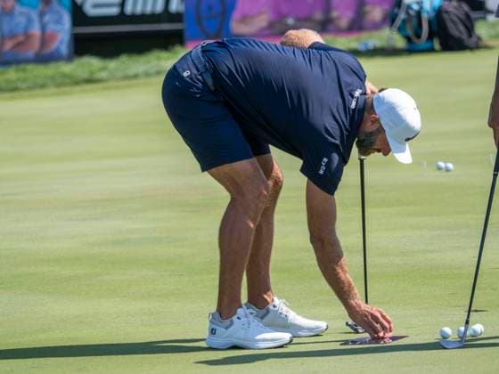 BOLINGBROOK, IL - AUGUST 09: Dustin Johnson warms up on the putting green during day two of LIV Golf Chicago on Saturday, August 09, 2025 at Bolingbrook Golf Club in Bolingbrook, IL. (Photo by Joseph Weiser Icon Sportswire) GOLF: AUG 09 LIV Golf Chicago EDITORIAL USE ONLY Icon250809006