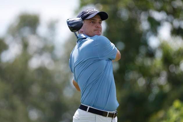 MEMPHIS, TN - AUGUST 09: Bud Cauley of the United States watches his drive on No. 9 during the third round of the FedEx St. Jude Championship, August 9, 2025, at TPC Southward in Memphis, Tennessee. (Photo by Matthew Maxey Icon Sportswire) GOLF: AUG 09 PGA, Golf Herren FedEx Cup Playoffs - FedEx St. Jude Championship EDITORIAL USE ONLY Icon250809032