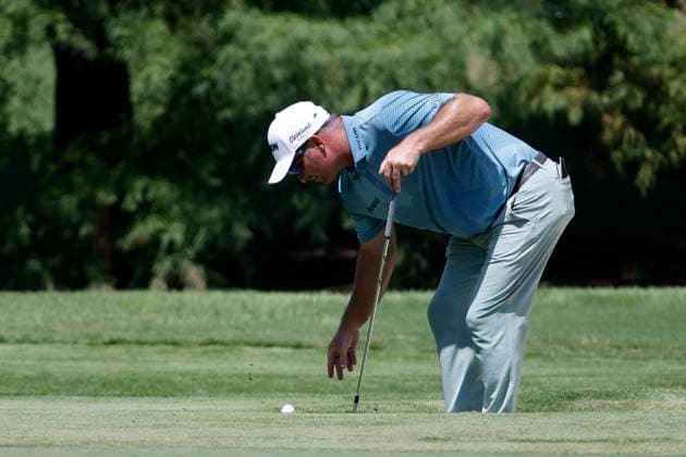 MEMPHIS, TN - AUGUST 09: Ryan Fox of New Zealand examines his ball as it sits just outside the lip of a bunker on No. 10 during the third round of the FedEx St. Jude Championship, August 9, 2025, at TPC Southward in Memphis, Tennessee. (Photo by Matthew Maxey Icon Sportswire) GOLF: AUG 09 PGA, Golf Herren FedEx Cup Playoffs - FedEx St. Jude Championship EDITORIAL USE ONLY Icon250809016
