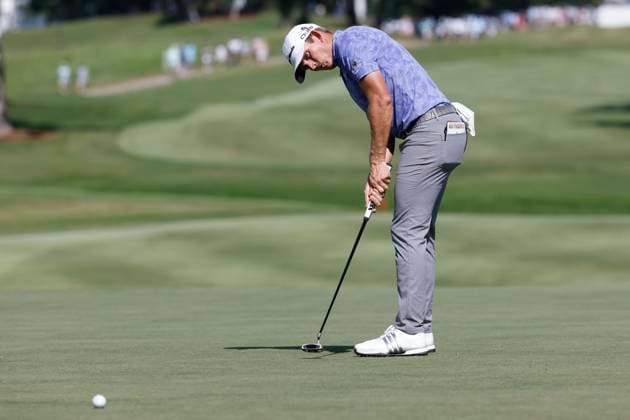 MEMPHIS, TN - AUGUST 09: Jacob Bridgeman of the United States watches his putt on No. 17 during the third round of the FedEx St. Jude Championship, August 9, 2025, at TPC Southward in Memphis, Tennessee. (Photo by Matthew Maxey Icon Sportswire) GOLF: AUG 09 PGA, Golf Herren FedEx Cup Playoffs - FedEx St. Jude Championship EDITORIAL USE ONLY Icon250809070