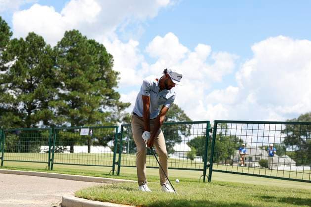 MEMPHIS, TN - AUGUST 09: Akshay Bhatia of the United States hits from the rough near the driving range on No. 9 during the third round of the FedEx St. Jude Championship, August 9, 2025, at TPC Southward in Memphis, Tennessee. (Photo by Matthew Maxey Icon Sportswire) GOLF: AUG 09 PGA, Golf Herren FedEx Cup Playoffs - FedEx St. Jude Championship EDITORIAL USE ONLY Icon250809045