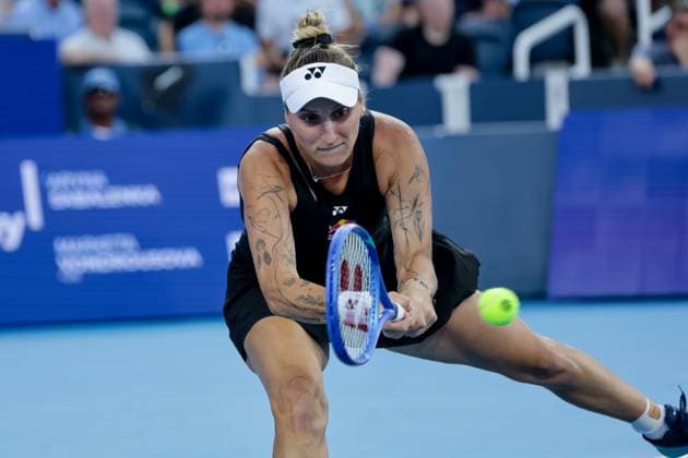 August 9, 2025, Mason, Ohio, U.S: Marketa Vondrousove (CZE) hits a two-handed backhand during SaturdayÃ¢â‚¬â ¢s second round of the Cincinnati Open at the Lindner Family Tennis Center, Mason, Oh. Mason U.S - ZUMAs304 20250809_zaf_s304_041 Copyright: xScottxStuartx