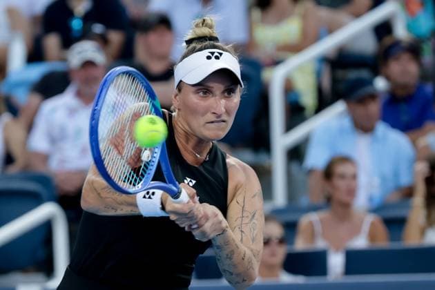 August 9, 2025, Mason, Ohio, U.S: Marketa Vondrousove (CZE) hits a two-handed backhand SaturdayÃ¢â‚¬â ¢s second round of the Cincinnati Open at the during Lindner Family Tennis Center, Mason, Oh. Mason U.S - ZUMAs304 20250809_zaf_s304_043 Copyright: xScottxStuartx