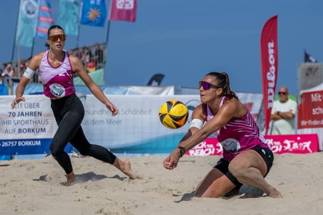 Rock The Beach Tour Borkum, 09 08 2025 Leonie Klinke, Elea Beutel Rock The Beach Tour Borkum on 09 08 2025 Copyright: xBEAUTIFULxSPORTS PeterxWeberx