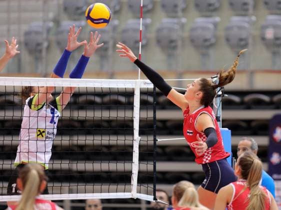(250810) -- OSIJEK, Aug. 10, 2025 -- Mika Grbavica (R) of Croatia competes during the CEV EuroVolley 2026 Qualification Phase group G Leg 4 match between Croatia and Kosovo in Osijek, Croatia, on Aug. 9, 2025. (Photo by PIXSELL via Xinhua) (SP)CROATIA-OSIJEK-VOLLEYBALL-CEV EUROVOLLEY 2026-QUALIFICATION-CRO VS KOS DavorxJavorovic 