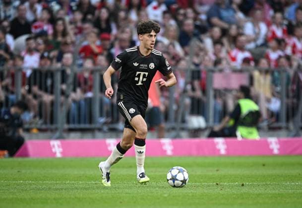 Football Telecom Cup Season 2025 2026 07 08 2025 FC Bayern Muenchen Tottenham Hotspur David Santos Daiber FC Bayern Muenchen with ball