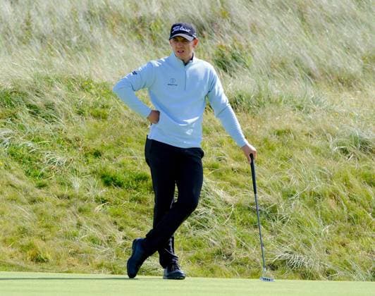 UK: Nexo Championship, Old Course at Trump International Golf Links, Aberdeen, Scotland on 10 August 2025: Pictured: Grant Forrest (Scotland) waits his turn on the 2nd green during the final round of the Nexo Championship 2025 at Trump International Golf Links, Aberdeenshire, Scotland Aberdeen Trump International Golf Links Scotland Copyright: xAlexxToddx