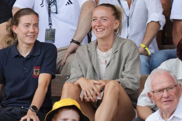 10 08 2025, xfanx, football test match, Borussia Dortmund women Juventus Turin women v l the second national player Lea Schüller Schueller Germany in the stands DFL DFB REGULATIONS PROHIBIT ANY USE OF PHOTOGRAPHS as IMAGE SEQUENCES and or QUASI VIDEO Dortmund mfan