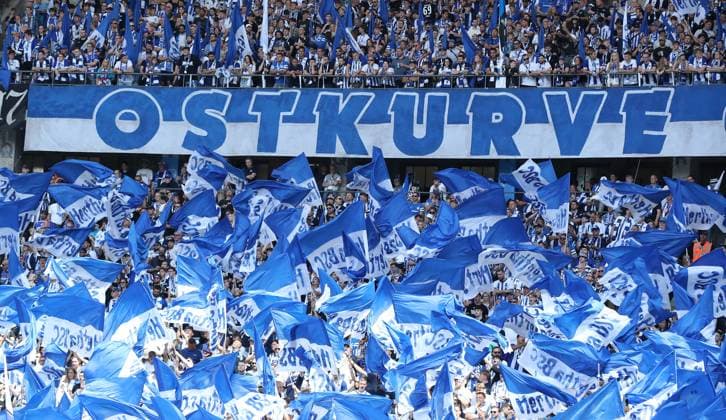 Football, Bundesliga 2, Hertha BSC fan scene renounces East Curve banner after flag theft - Archivbiler
