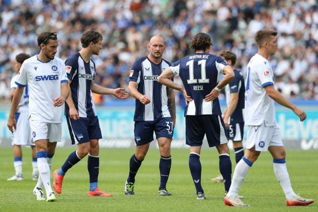 10 08 2025, xtgx, Soccer 2 Bundesliga, Hertha BSC Berlin Karlsruher SC emspor, v l symbol photo, symbol image, symbol home jersey back, stripes, back number DFL DFB REGULATIONS PROHIBIT ANY USE OF PHOTOGRAPHS as IMAGE SEQUENCES and or QUASI VIDEO Berlin