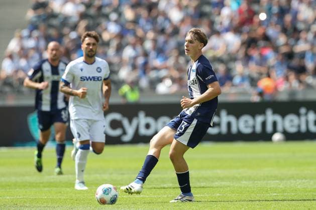 10 08 2025, xtgx, Soccer 2 Bundesliga, Hertha BSC Berlin Karlsruher SC emspor, v l Kennet Eichhorn hertha DFL DFB REGULATIONS PROHIBIT ANY USE OF PHOTOGRAPHS as IMAGE SEQUENCES and or QUASI VIDEO Berlin