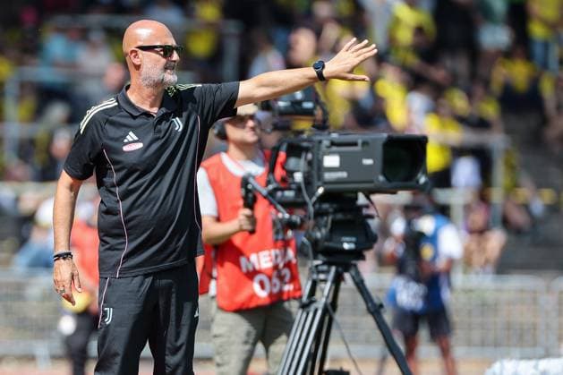 Test match women Borussia Dortmund Juventus Turin on 10 08 2025 at Stadion Rote Erde in Dortmund Coach Massimiliano Max Canzi Juventus gestures MH