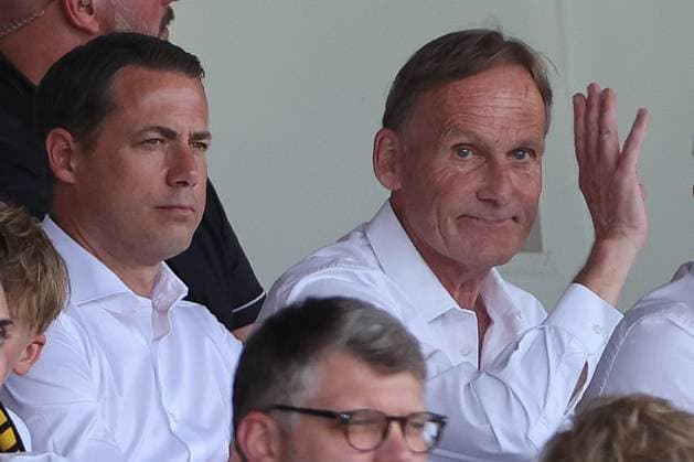 Test match Borussia Dortmund Juventus Turin on 10 08 2025 at Signal Iduna Park in Dortmund Lars Ricken Dortmund and Hans Joachim Aki Watzke Dortmund MH