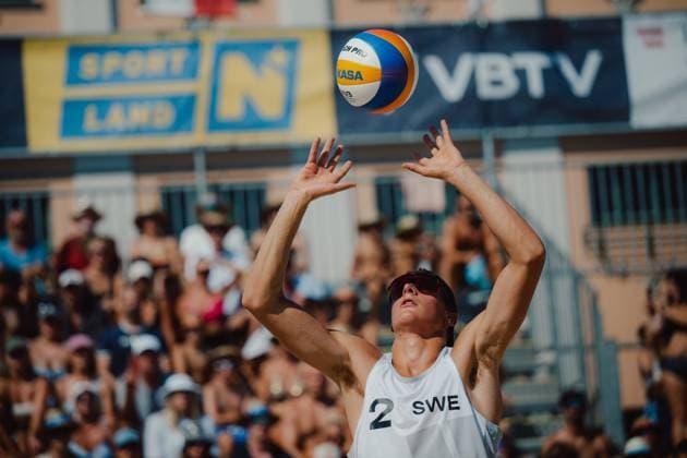 Beach volleyball, Beachvolleyball - Baden Challenge BADEN,AUSTRIA,10.AUG.25 - BEACH VOLLEYBALL - FIVB World Tour - Baden Challenge. Image shows Elmer Andersson (SWE).  GEPAxpictures xAlexanderxSolc