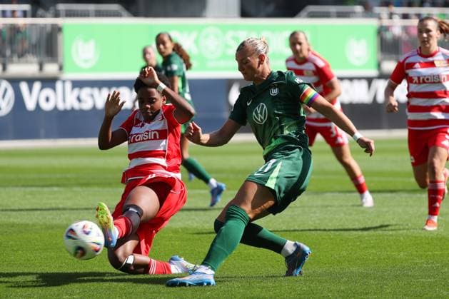 VfL Union Berlin, Women Wolfsburg, 10 08 2025, FOOTBALL VfL Wolfsburg vs Union Berlin, Test match, Season 2025 26 Naika Reissner Union Berlin , Alexandra Popp VfL Wolfsburg Wolfsburg