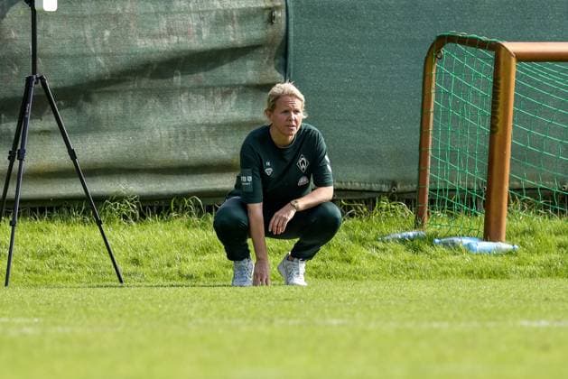 Friederike Kromp Fritzy Kromp, Coach, Head Coach, SV Werder Bremen , 10 08 2025, Bremen Germany , Soccer, Test match women, SV Werder Bremen SC Heerenveen xobx