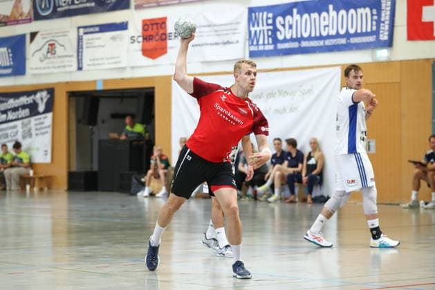 10 08 2025, xgox, Handball Heide Cup Final, Handball Sport Verein Hamburg Aalborg Handbold emspor, v l Buster Juul Aalborg, 23 at Siebenmeter Schneverdingen