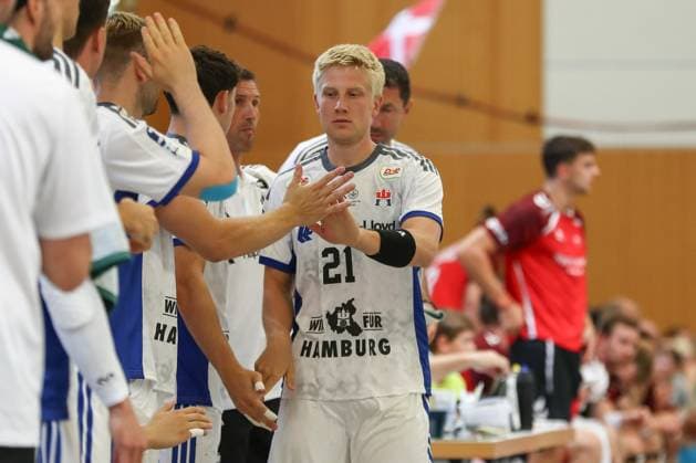 10 08 2025, xgox, Handball Heide Cup Final, Handball Sport Verein Hamburg Aalborg Handbold emspor, v l Ferderik Bo Andersen Hamburg, 21 Jubel, Torjubel, jubelt über das Tor, celebrate the goal, celebration Schneverdingen