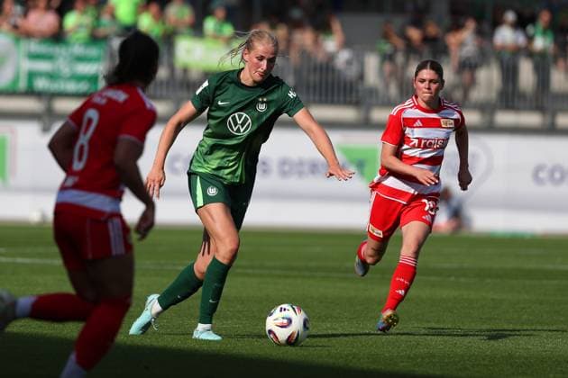 VfL Union Berlin, Women Wolfsburg, 10 08 2025, FOOTBALL VfL Wolfsburg vs Union Berlin, Test match, Season 2025 26 Camilla Küver VfL Wolfsburg , Eileen Campbell Union Berlin Wolfsburg