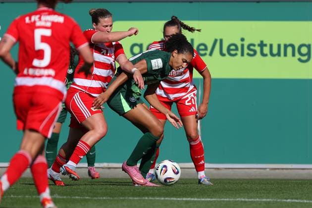 VfL Union Berlin, Women Wolfsburg, 10 08 2025, FOOTBALL VfL Wolfsburg vs Union Berlin, Test match, Season 2025 26 Cora Zicai VfL Wolfsburg , Anna Weiß Union Berlin Wolfsburg