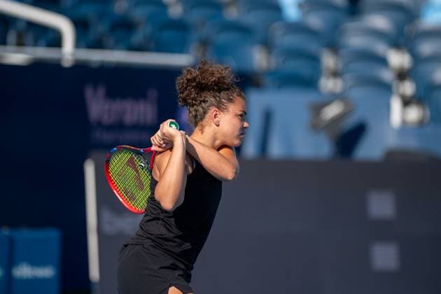 Cincinnati Open: Morning Sessions On Practice Courts Jasmine Paolini practices on Center Court prior to her second-round match at the Cincinnati Open in Mason, Ohio, on August 10, 2025. Mason Ohio United States  Copyright: xJasonxWhitmanx originalFilename:whitman-cincinna250810_nptkD.jpg