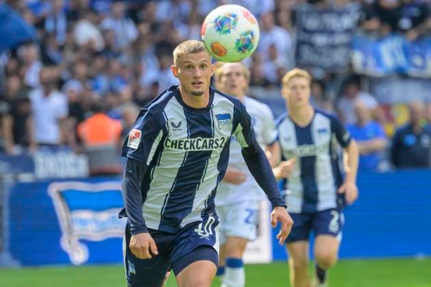 GER, Berlin, Football, Hertha BSC vs Karlsruher SC, KSC, DFB, 2 Bundesliga, Season 2025 2026, 10 08 25 v l Michael Cuisance Hertha BSC , DFB DFL REGULATIONS PROHIBIT ANY USE OF PHOTOGRAPHS AS IMAGE SEQUENCES AND OR QUASI VIDEO, Copyright: HMBxMedia UwexKoch