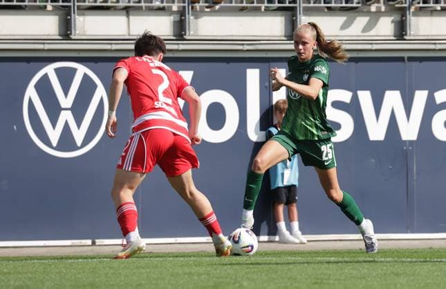 Vivien Endemann VfL Wolfsburg , Tomke Schneider 1 FC Union Berlin Fußball, Frauen, Saison 2025 2026, 1 Liga, Google Pixel Frauen Bundesliga, VfL Wolfsburg vs Union Berlin, Saisonvorbereitung, Testspiel, 0 2, Fanfest DFL REGULATIONS PROHIBIT ANY USE OF PHOTOGRAPHS AS IMAGE SEQUENCES AND OR QUASI VIDEO