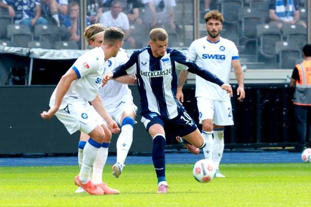 DEU, DFL, 2 FBL, Hertha BSC vs Karlsruher SC, 10 08 2025, Berliner Olympiastadion, Berlin, DEU, DFL, 2 FBL, Hertha BSC vs Karlsruher SC, im Bild Michael Cuisance Hertha BSC Berlin 10 DFL regulations prohibit any use of Photographs as image sequences and or quasi video nordphotoxGmbHx xEngler nph00076