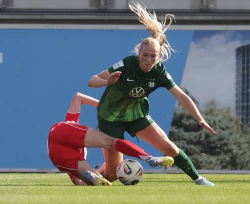 Eileen Campbell 1 FC Union Berlin , Camilla Kuever VfL Wolfsburg Football, Women, Season 2025 2026, 1 Liga, Google Pixel Women Bundesliga, VfL Wolfsburg vs Union Berlin, Season preparation, Test match, 0 2, Fanfest DFL REGULATIONS PROHIBIT ANY USE OF PHOTOGRAPHS AS IMAGE SEQUENCES AND OR QUASI VIDEO