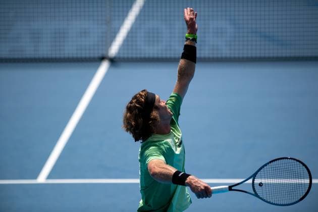 Cincinnati Open: Andrey Rublev V Learner Tien Andrey Rublev is seen during his second-round match at the Cincinnati Open in Mason, Ohio, on August 10, 2025. Mason Ohio United States  Copyright: xJasonxWhitmanx originalFilename:whitman-cincinna250810_npbbD.jpg
