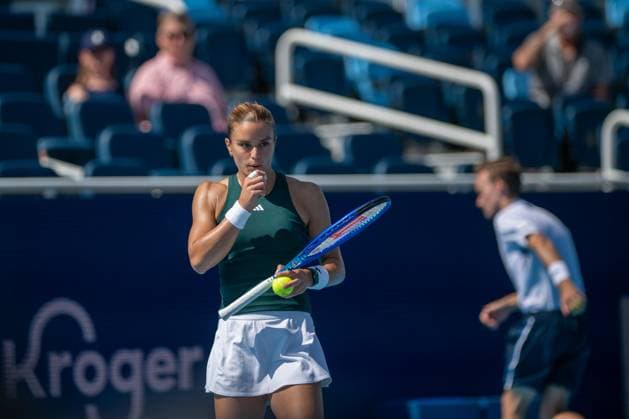 Cincinnati Open: Jasmine Paolini V Maria Sakkari is seen during her second-round match at the Cincinnati Open in Mason, Ohio, on August 10, 2025. Mason Ohio United States  Copyright: xJasonxWhitmanx originalFilename:whitman-cincinna250810_npSAH.jpg