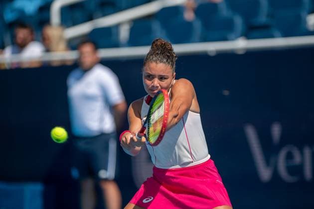 Cincinnati Open: Jasmine Paolini V Maria Sakkari Jasmine Paolini is seen during her second-round match at the Cincinnati Open in Mason, Ohio, on August 10, 2025. Mason Ohio United States  Copyright: xJasonxWhitmanx originalFilename:whitman-cincinna250810_npz9J.jpg