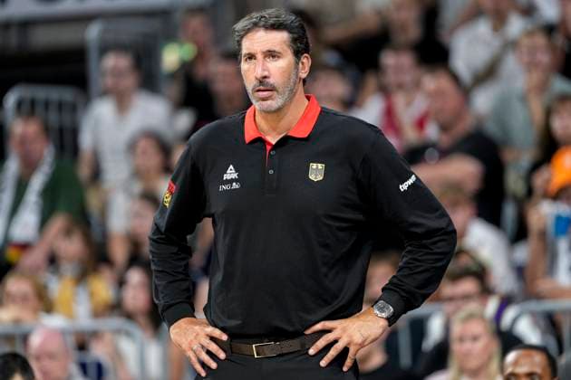 Alex Mumbru Murcia coach, national coach, head coach, Germany , single picture, single photo, action, action, 10 08 2025, Mannheim Germany , basketball, friendly match, Germany Slovenia xozx