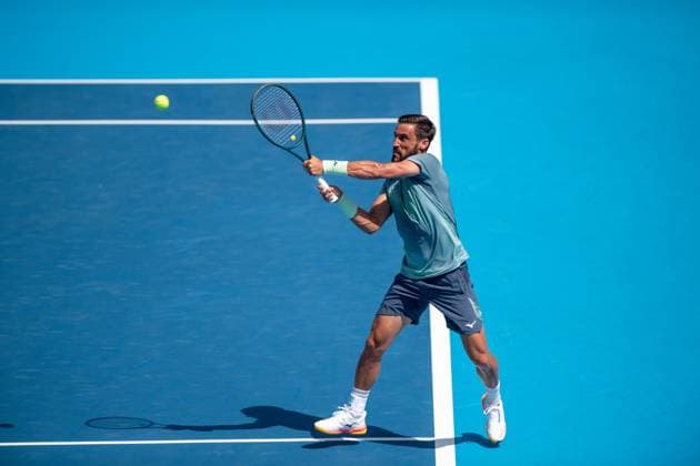 Cincinnati Open: Carlos Alcaraz V Damir Dzumhur Damir Dzumhur is seen during his second-round match at the Cincinnati Open in Mason, Ohio, on August 10, 2025. Mason Ohio United States  Copyright: xJasonxWhitmanx originalFilename:whitman-cincinna250810_npDQ7.jpg