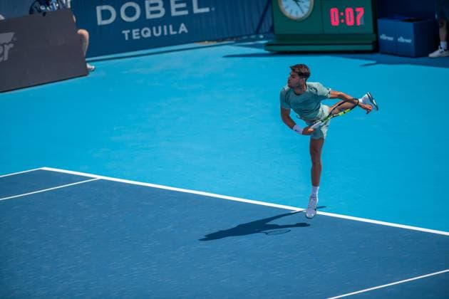 Cincinnati Open: Carlos Alcaraz V Damir Dzumhur Carlos Alcaraz is seen during his second-round match at the Cincinnati Open in Mason, Ohio, on August 10, 2025. Mason Ohio United States  Copyright: xJasonxWhitmanx originalFilename:whitman-cincinna250810_npioj.jpg