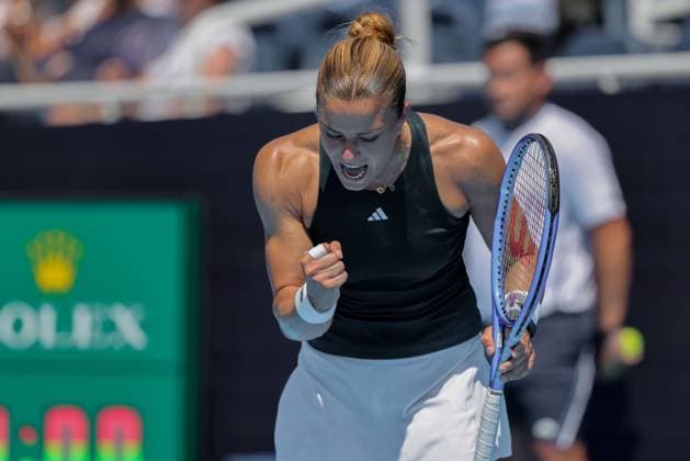 August 10, 2025, Mason, Ohio, U.S: Maria Sakkari (GRE) reacts to a shot during SundayÃ¢â‚¬â ¢s second round of the Cincinnati Open at the Lindner Family Tennis Center, Mason, Oh. Mason U.S - ZUMAs304 20250810_zaf_s304_159 Copyright: xScottxStuartx