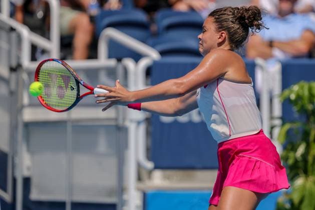 August 10, 2025, Mason, Ohio, U.S: Jasmine Paolini (ITA) hits a forehand shot during SundayÃ¢â‚¬â ¢s second round of the Cincinnati Open at the Lindner Family Tennis Center, Mason, Oh. Mason U.S - ZUMAs304 20250810_zaf_s304_136 Copyright: xScottxStuartx