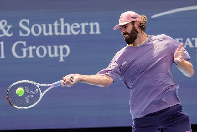 August 10, 2025, Mason, Ohio, U.S: Reilly Opelka (USA) hits a forehand shot during SundayÃ¢â‚¬â ¢s second round of the Cincinnati Open at the Lindner Family Tennis Center, Mason, Oh. Mason U.S - ZUMAs304 20250810_zaf_s304_179 Copyright: xScottxStuartx